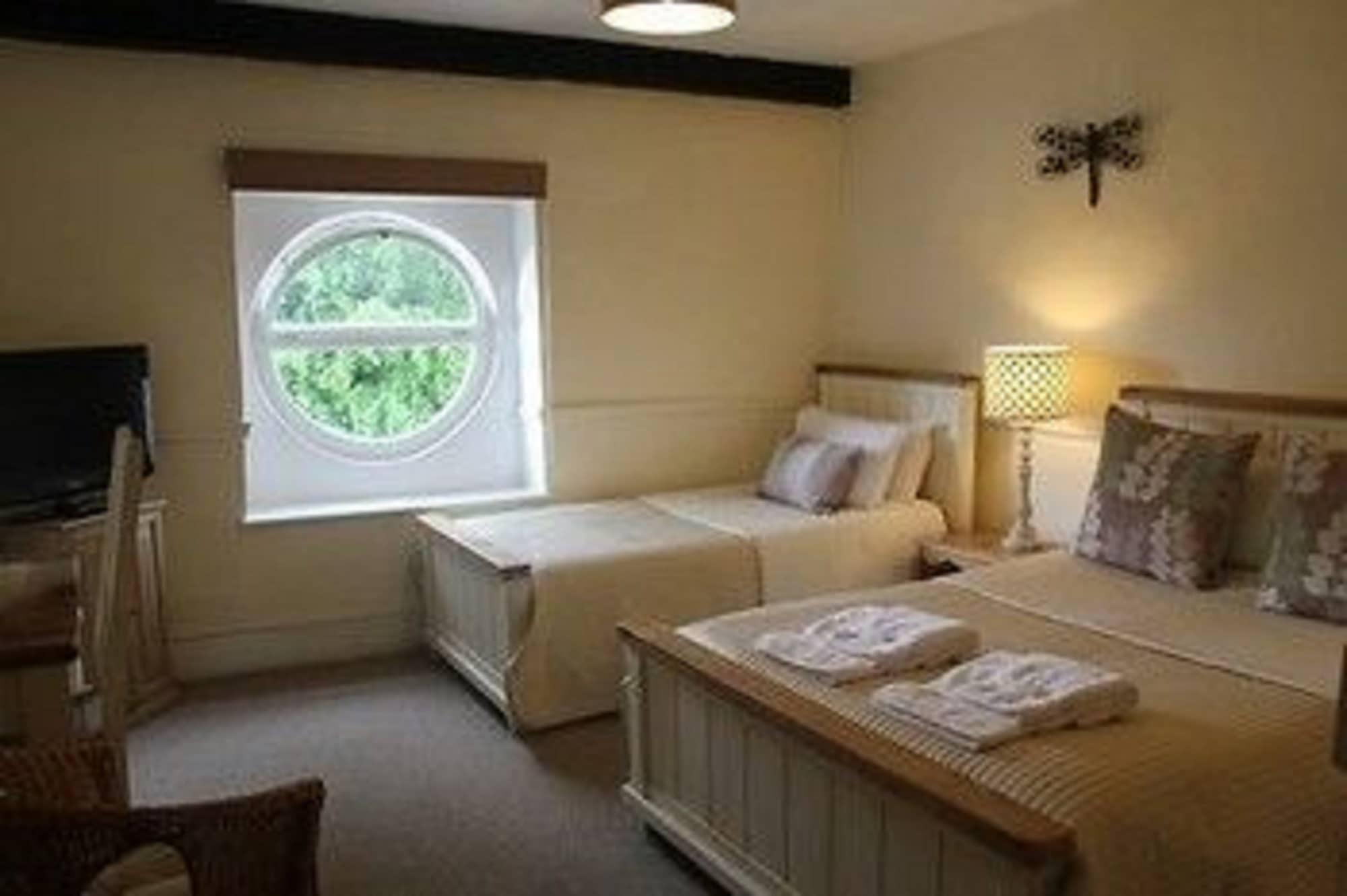 The Coach House 3* Winterbourne