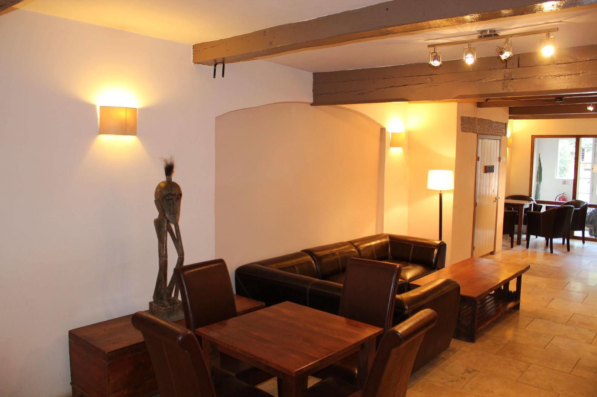 The Coach House 3*