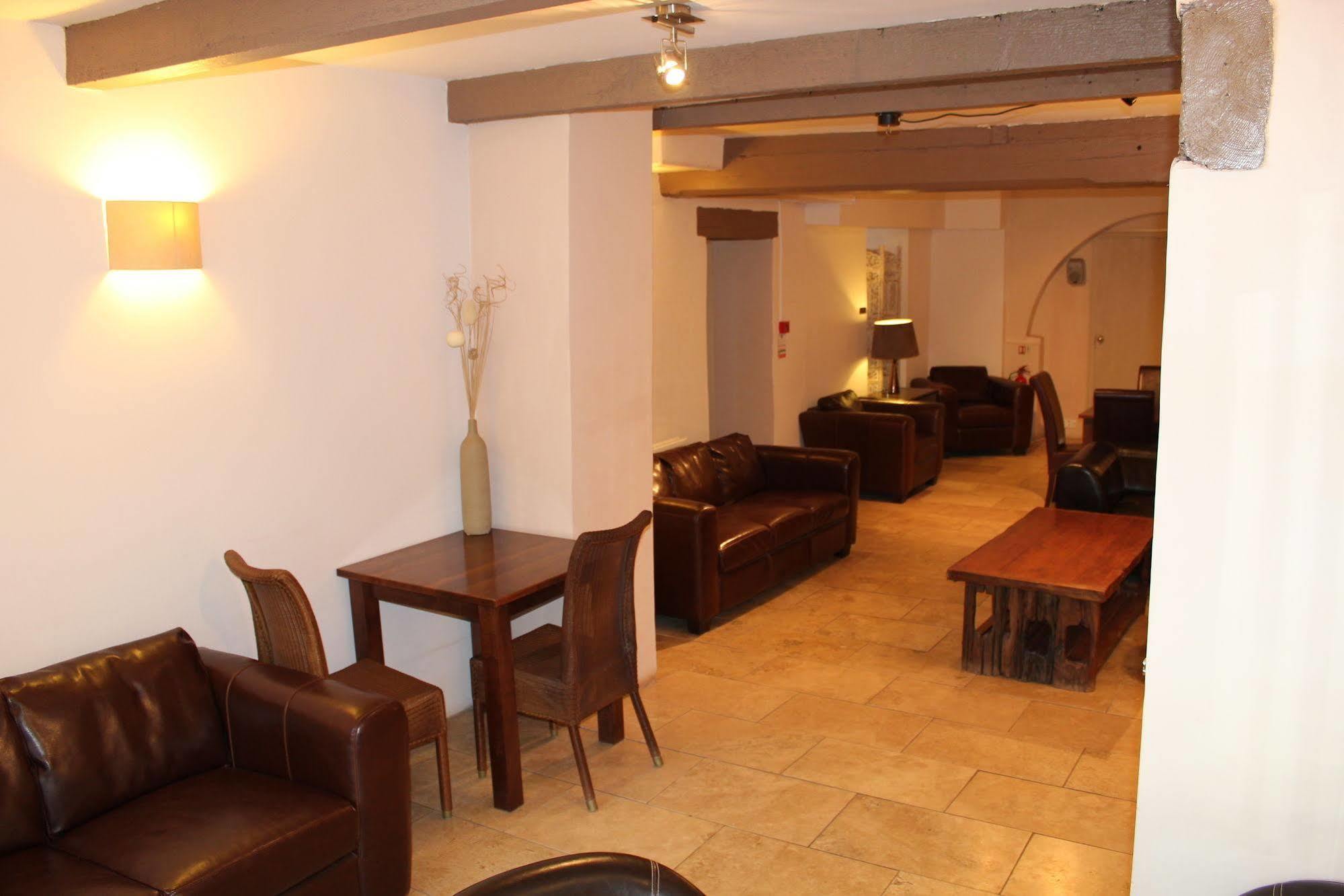 The Coach House 3*